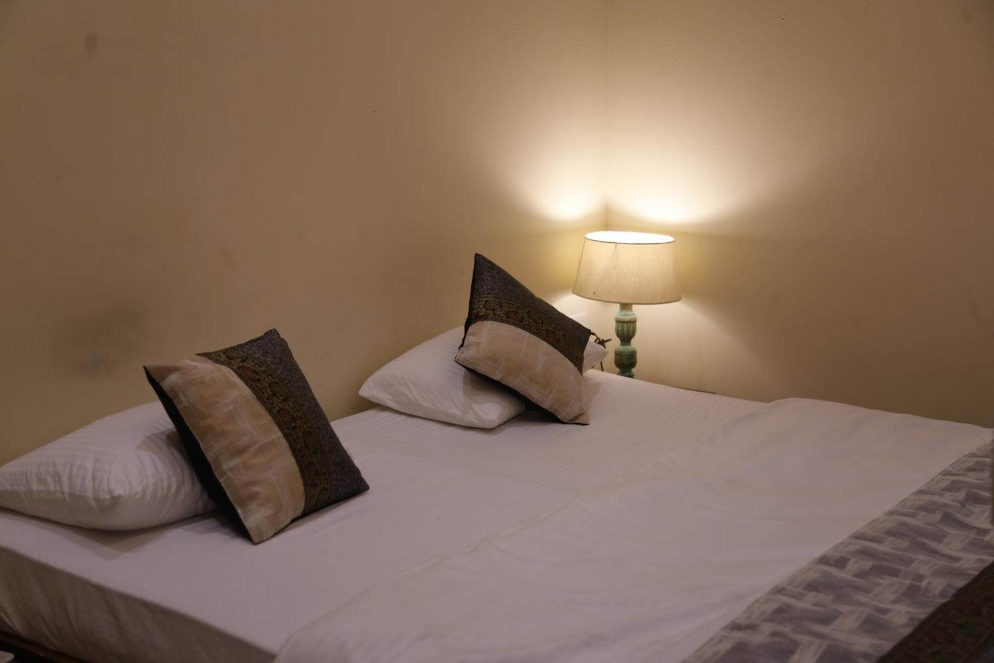 Heritage Haveli Varanasi Room photo
