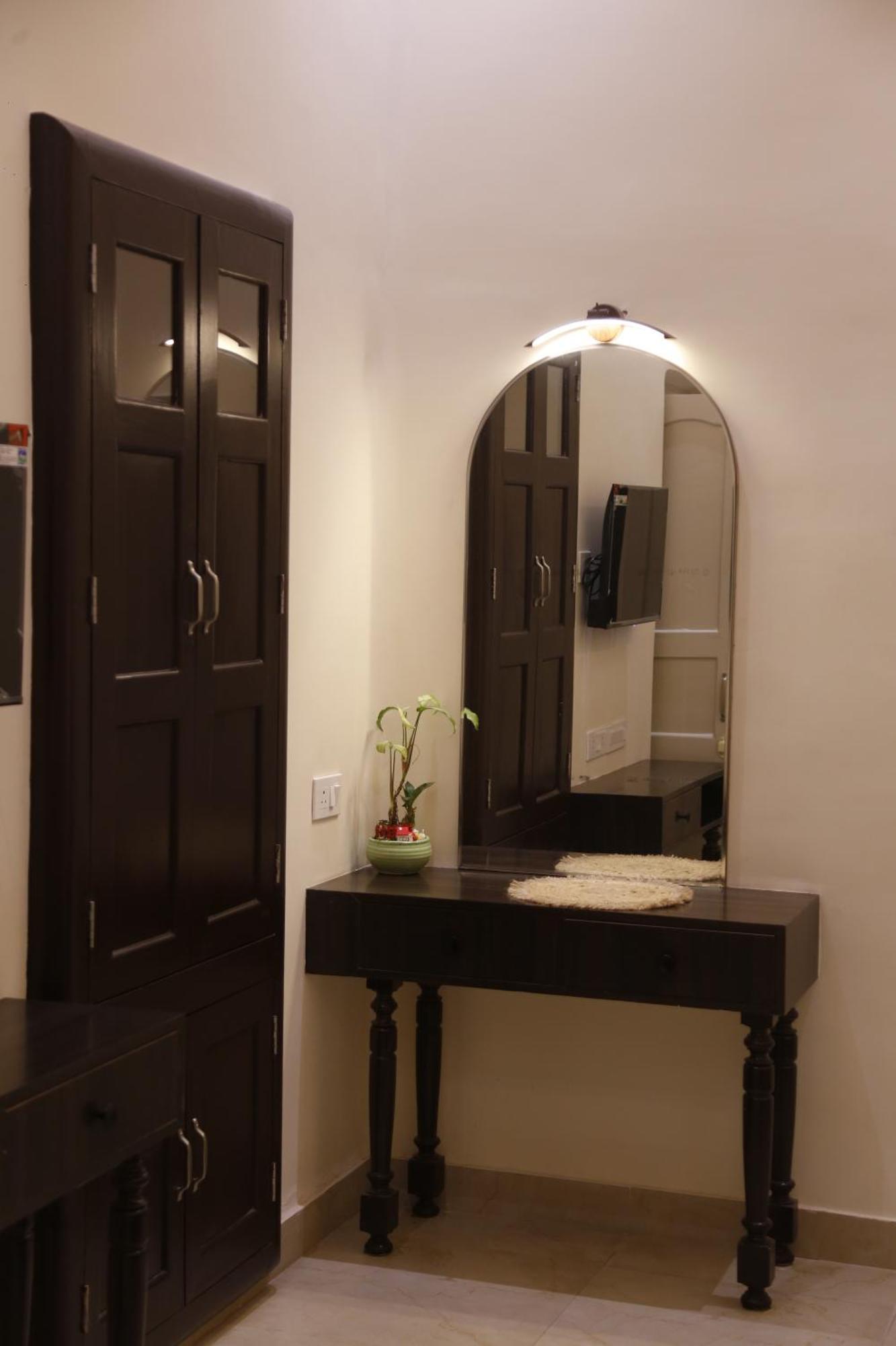 Heritage Haveli Varanasi Room photo
